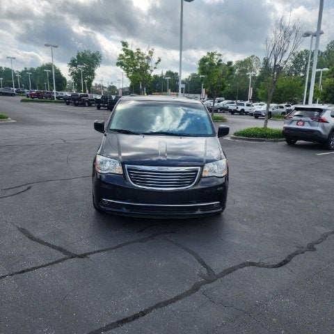 Used 2016 Chrysler Town & Country Touring with VIN 2C4RC1BG0GR229535 for sale in Hickory, NC